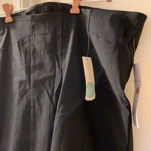 Black stretchy crop pants